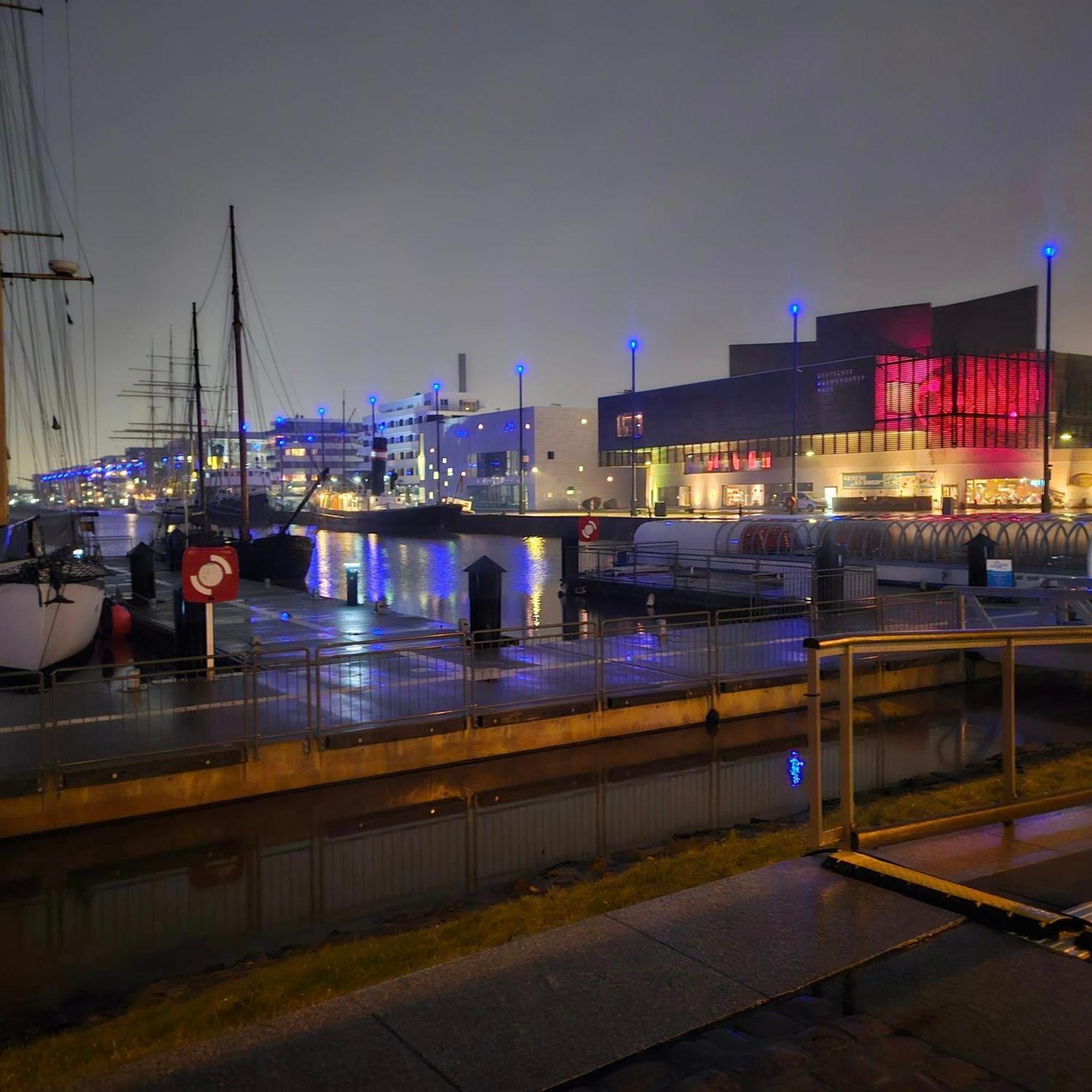 Gemuetl Wohnung Mit Blick Auf Den Hafen Bremerhaven Extérieur photo